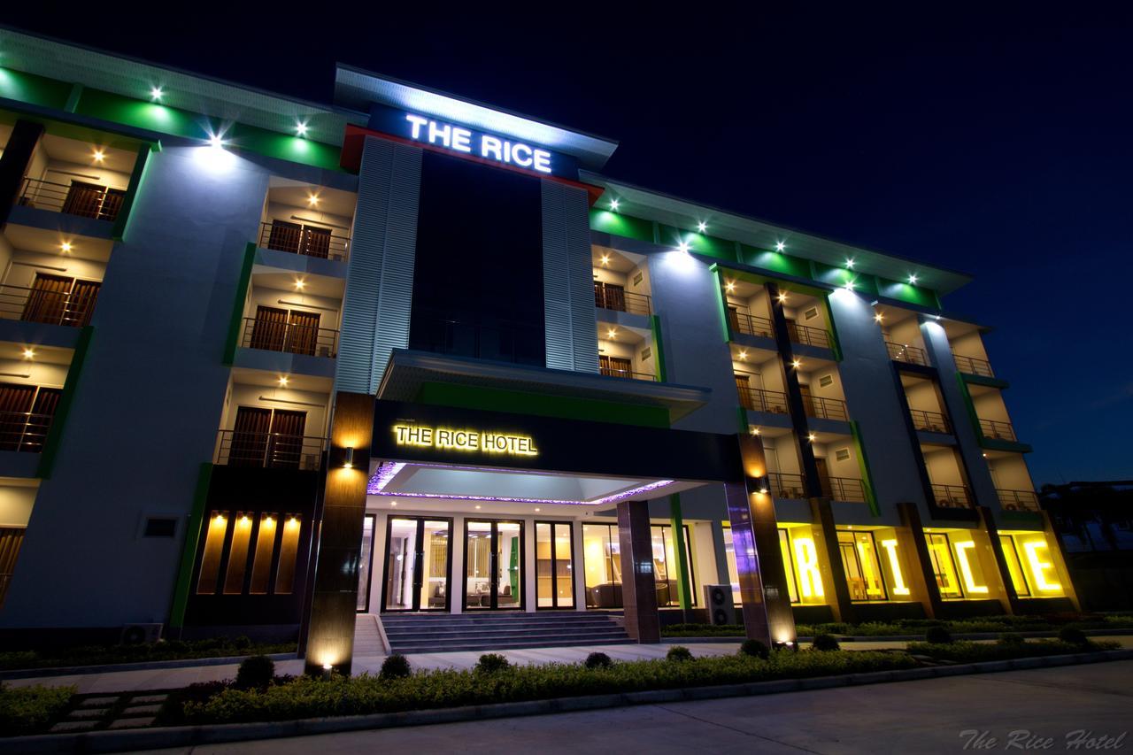 The Rice Hotel Roi Et Exterior foto